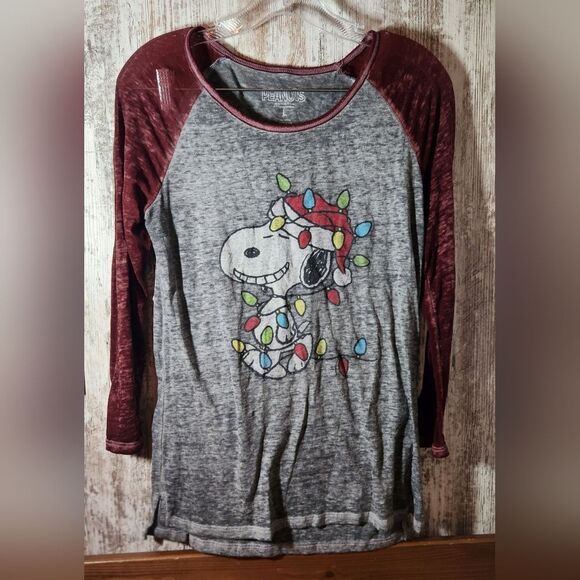 Peanuts Tops - Peanuts Women's Gray and Maroon Snoopy Holiday Lights Long Sleeve Tee